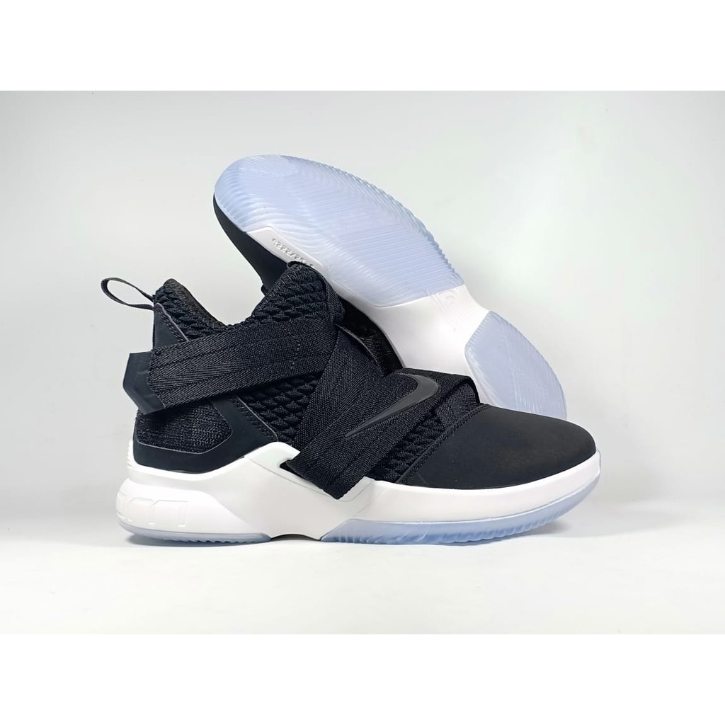 Sepatu Basket Nike Lebron Soldier 12 Black White