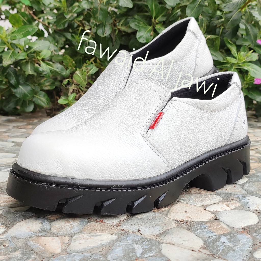 Sepatu Safety Putih Fantofel Slip On King Skn Ujung Besi Kulit Sapi Asli Tahan Api Las Tidak Licin Sepatu Bos Keren Gaul Terlaris