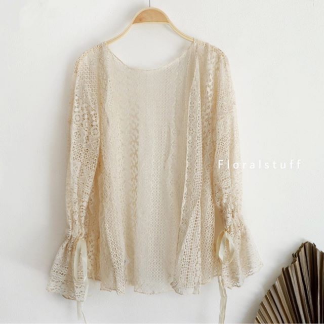 Aghnia lace outer