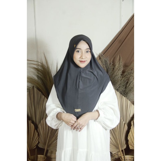 Hijab instan bergo pamela khimar penguin jersey by Desmonda Fashion