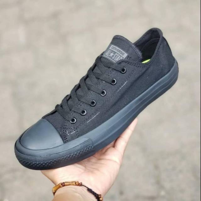 Sepatu converse  allstar full black free kaos  kaki  Shopee 