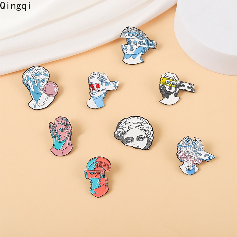 Bros Pin Enamel Bentuk Patung Kartun 8 Gaya Untuk Hadiah Teman