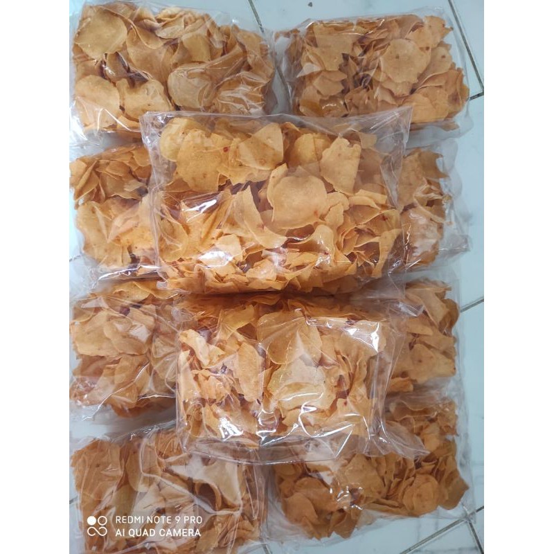 

kerupuk ubi asli singkawang mentah, berat 500grm