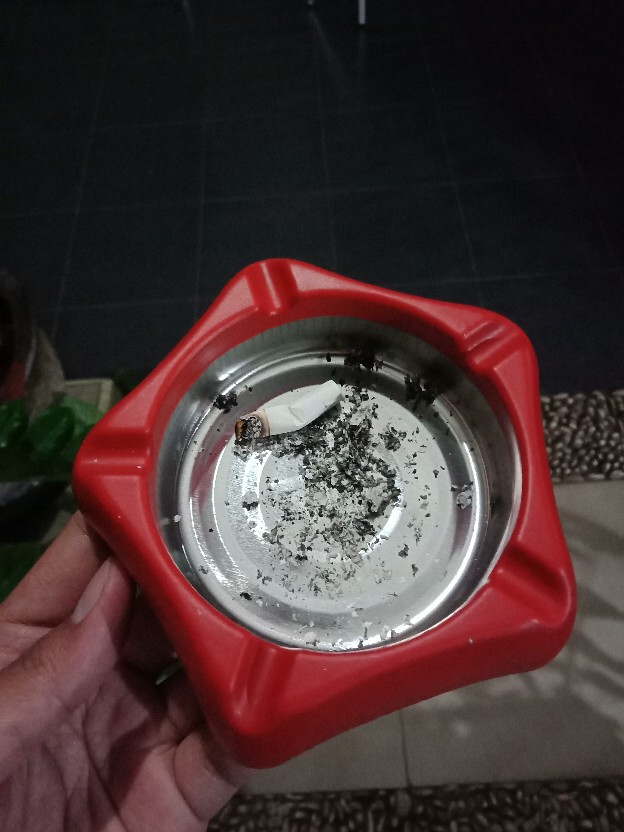 Asbak Rokok Bentuk Bintang/cigarette Ashtray Stainless Steel