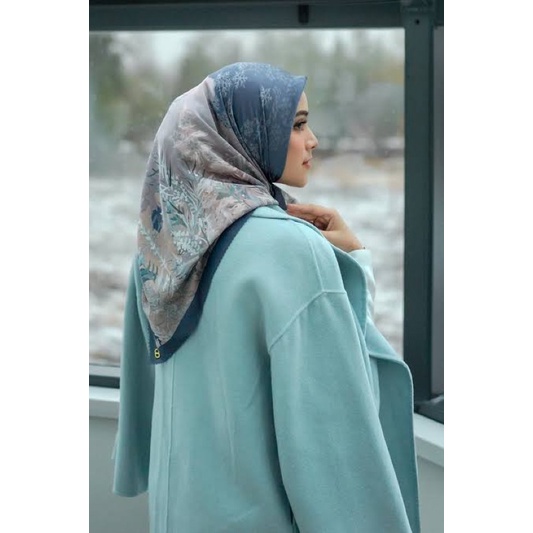 BUTTONSCARVES DISNEY FROZEN - MIRAGE Preloved