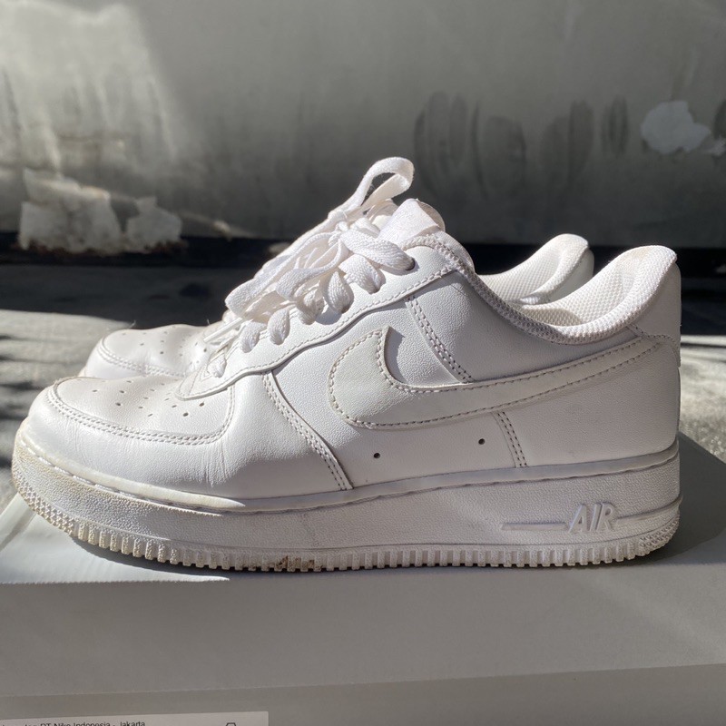 [preloved] sepatu wanita women nike air force one 1 '07 white size 39