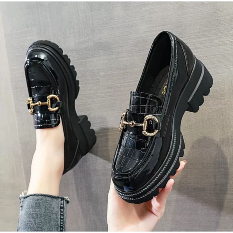 Sepatu Flat Loafers Slip On Bahan Kulit Gaya Harajuku Ulzzang  / Sepatu Oxford  Kasual Wanita Terbaru / Sepatu Docmart Wanita Kekinian / Bisa Cod