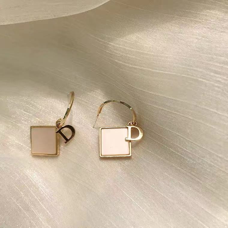 (Hello Girl)E17 Anting Marmer D Fashion Wanita Stud Earrings Import