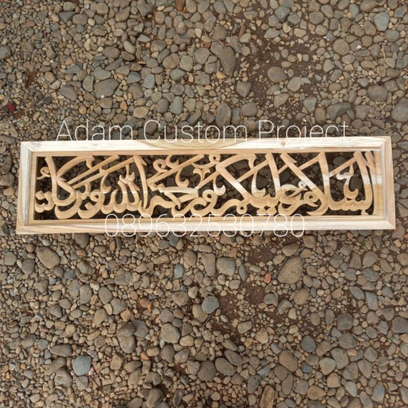 Loster Ukir Kayu Jati Kaligrafi Assalamualaikum 120 x 30