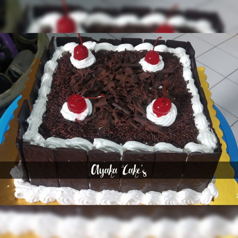 kue ulang tahun full coklat