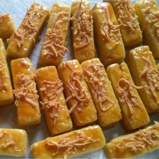 

Kue Kering Kastengel 150 gr Cookies Kastengel