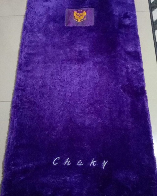 Sajadah bulu lurus warna ungu tua + nama + tas