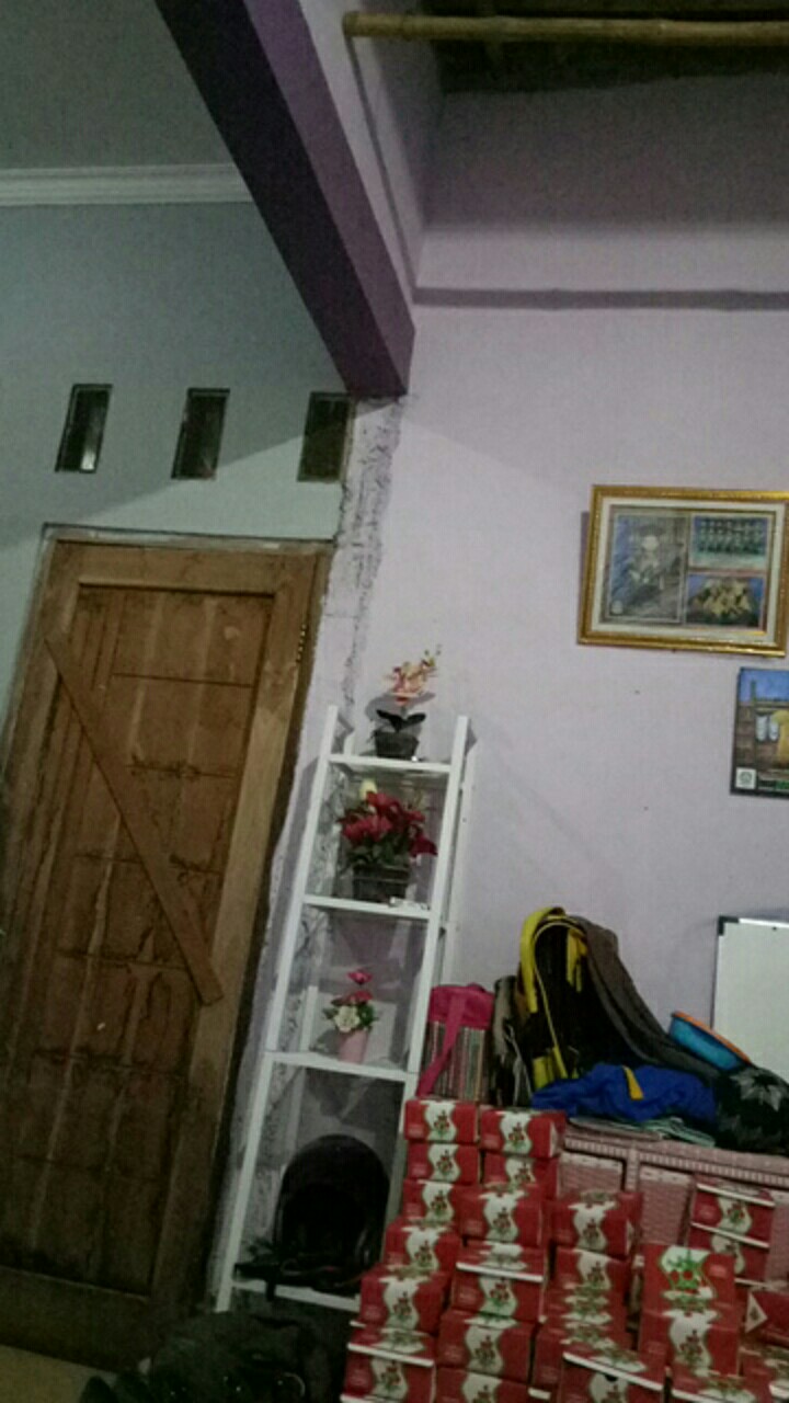 1. Lerb Rak Besi Keren 35x35x148 Cm Kuning,rak Buku,rak Dekorasi,rak Serbaguna.