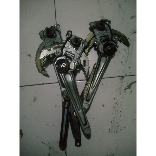 Regulator Kaca Corolla SE/GL