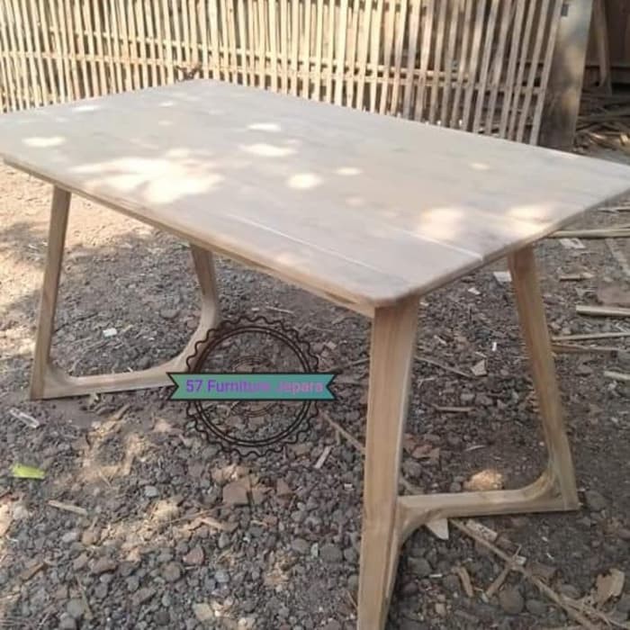 Meja makan panjang simpel kayu jati mentahan