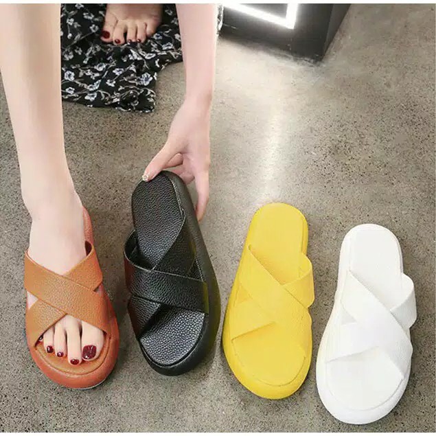 SGC 20 Wedges Silang Bapau Wanita New