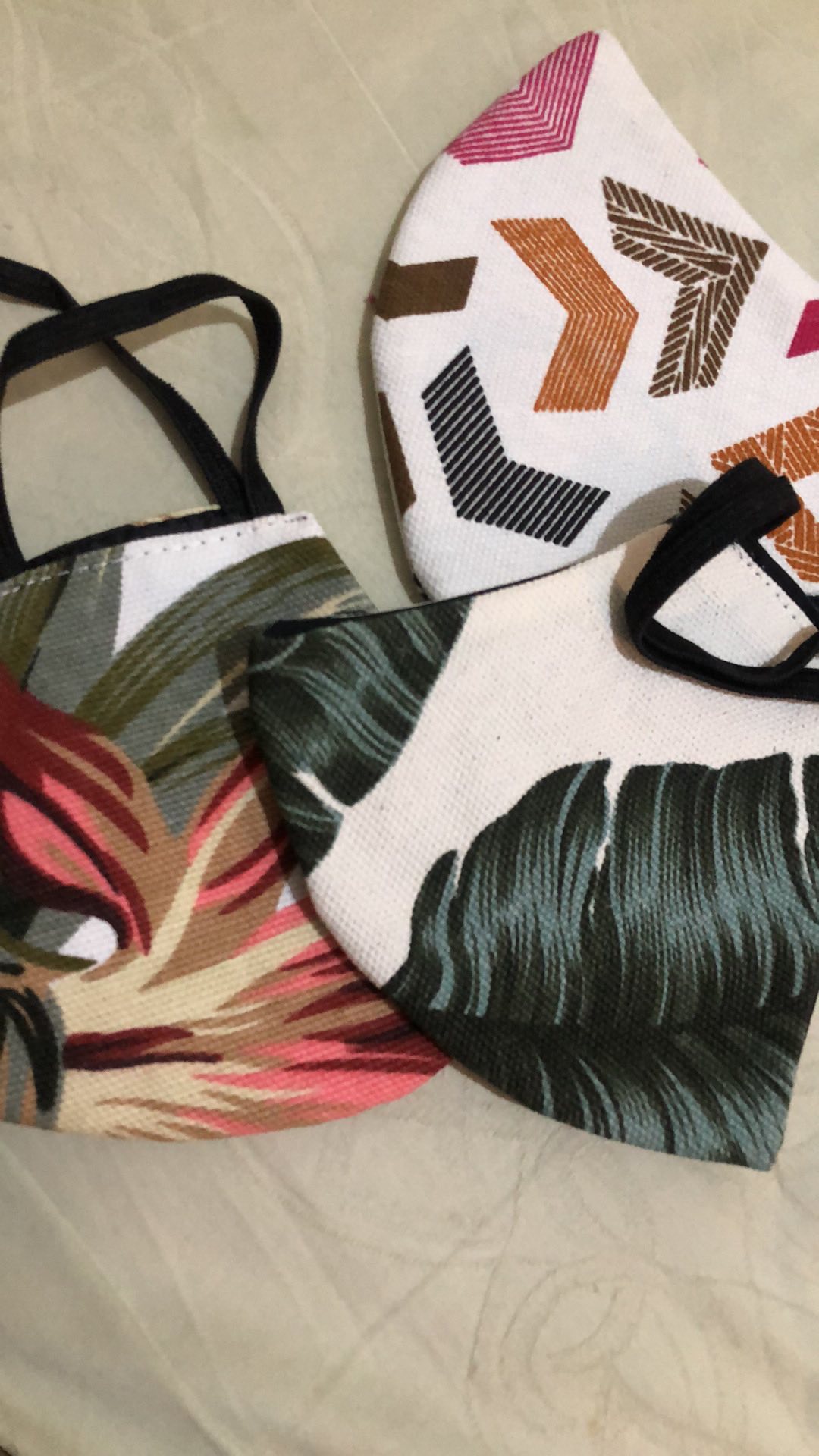 Masker Kain Motif Floral Tropical Adenia Daun Bunga Monstera Palem Palm 2 Lapis Kanvas Mask