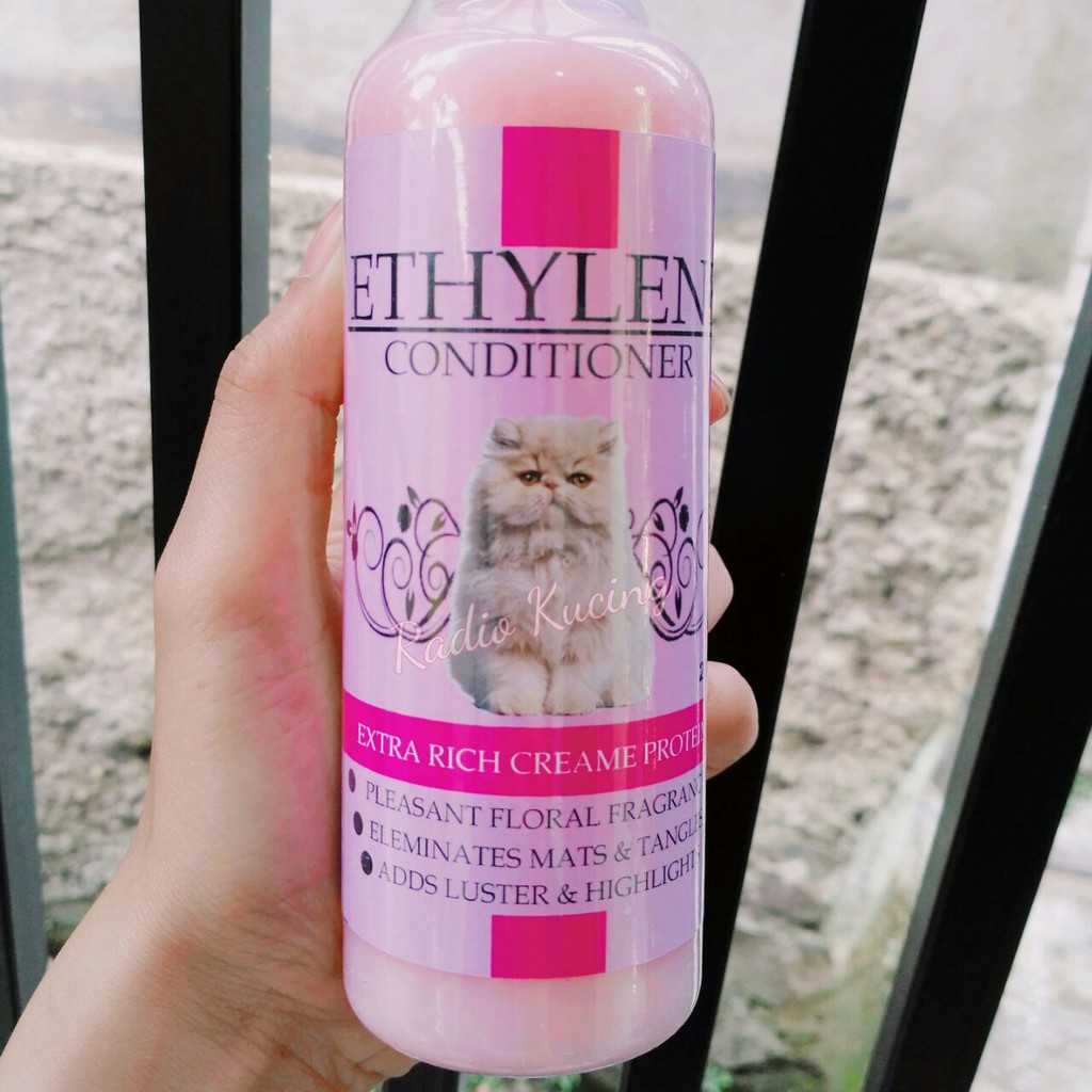 Conditioner ETHYLENE 250 ml Grooming Kucing