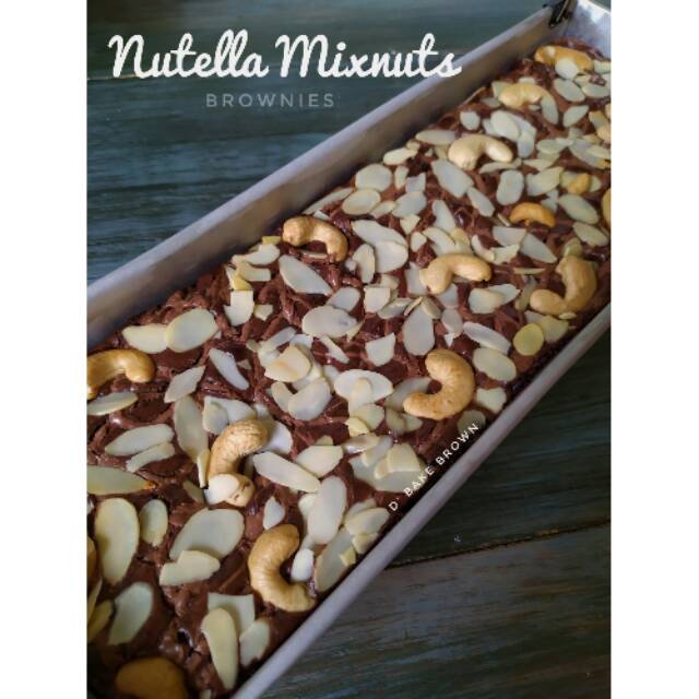 

CHOCONUT CRUNCH! Nutella / Ovomaltine Mixnuts Brownies