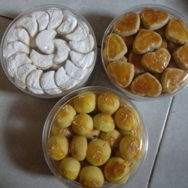 

Kue kering nastar, salju,kacang