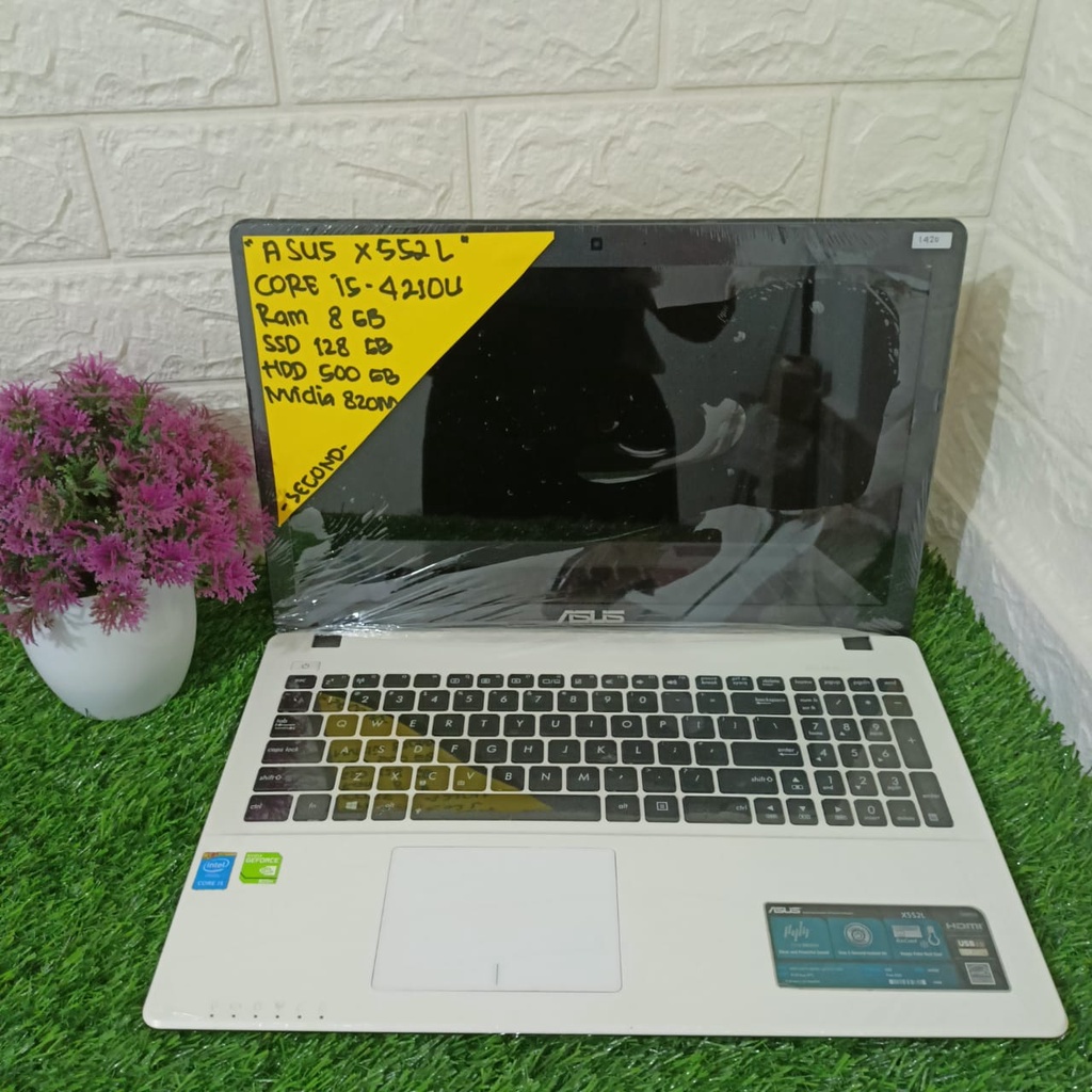ASUS X552L CORE i5-4210U RAM 8GB SSD 128 GB HDD 500 GB NIVIDIA 820M 14 INCH