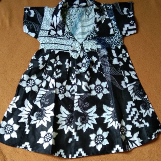 Dress batik anak model krah