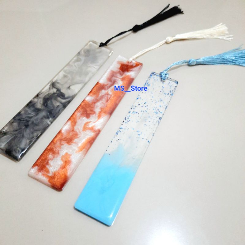 

Pembatas Buku Resin Handmade BookMark resin HAMPERS kado aesthetic