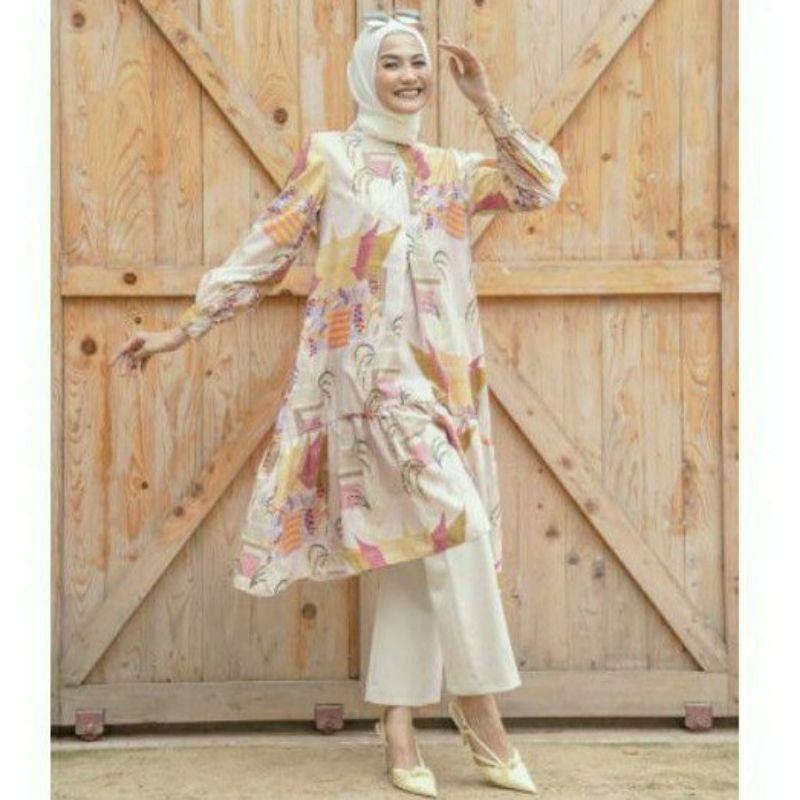 Andalas tunik raisin XL wearing klamby