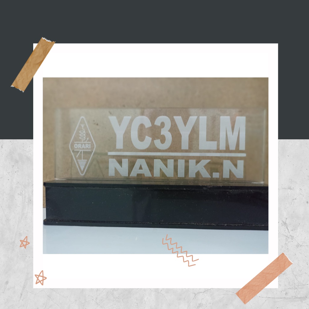 

[KUALITAS TERBAIK] [HARGA TERJANGKAU] Akrilik Papan Nama Meja Custom