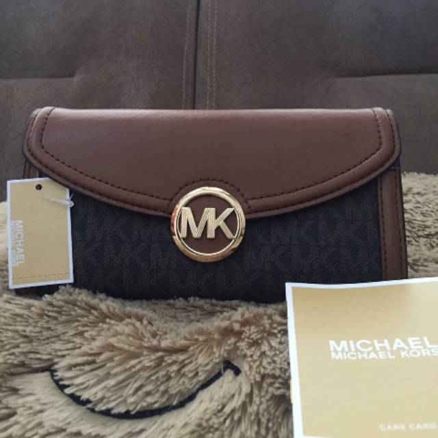 preloved dompet MK Fulton
