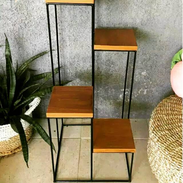 Rak bunga besi-Rak pot besi-Rak Tanaman alas tatakan kayu 4 susun