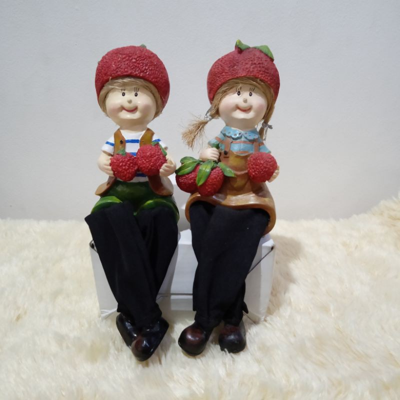 Patung Pajangan Boneka Duduk Leechi