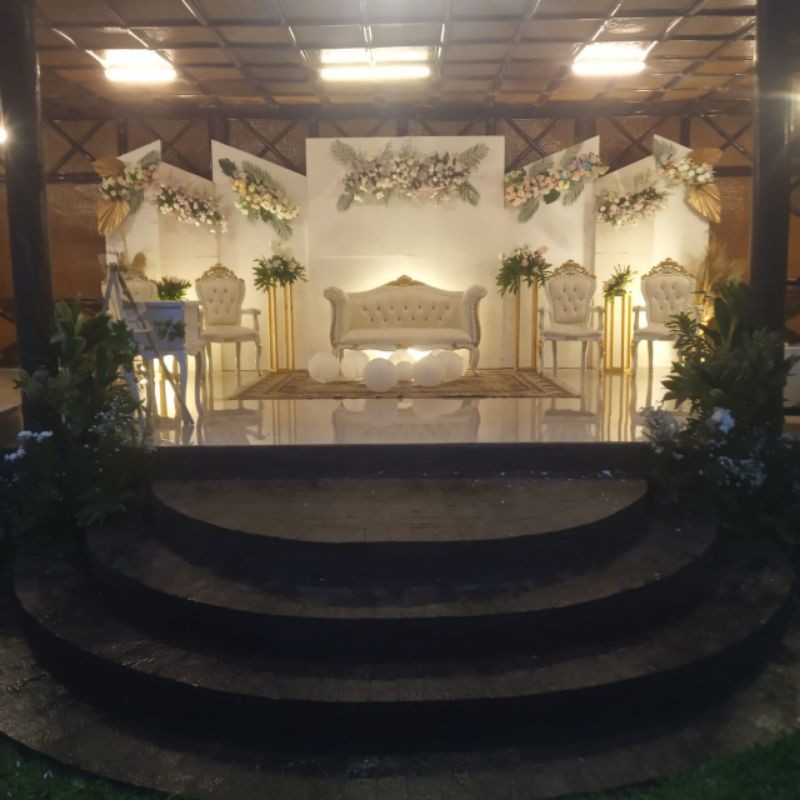 pelaminan modern / set pelaminan / pelaminan pernikahan / pergola