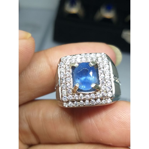 natural blue sapphire Ceylon Srilanka NTE