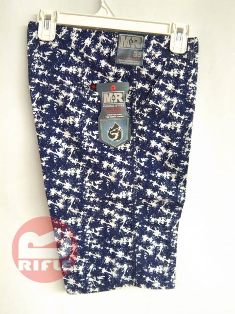 Celana Pendek Pria Distro Katun Halus 27-38