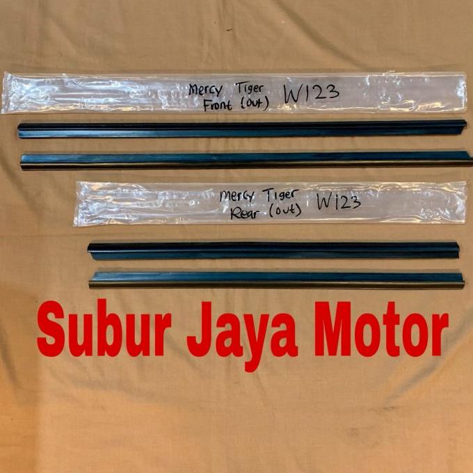 Sparepart Mobil Karet Pelipit Kaca Luar Mercy Tiger W123 (4 Pintu) New Produk Rekomendasi