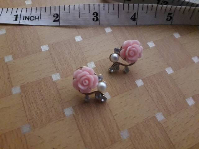 ANTING STYLE KOREA  ANTING CANTIK WANITA ANTING BUNGA MAWAR REAL PICTURE ANTING MURAH UNIK ORIGINAL