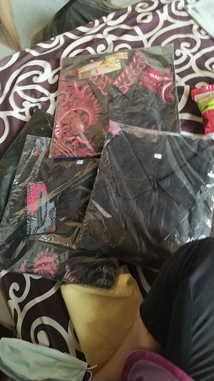 Kemeja Batik Lengan Pendek Black Sweet ( Size M, L, Xl, Xxl )