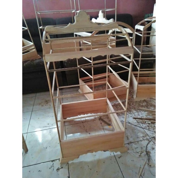 kosan  Burcil Ambrukan Ruji Rapat