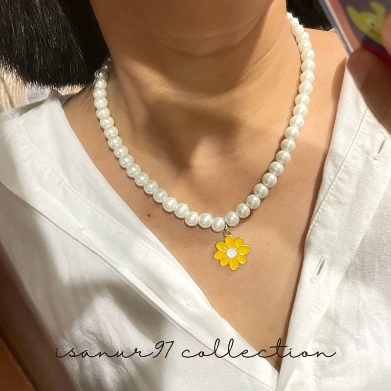 Daisy Pearl Necklace | Kalung Mutiara Liontin Bunga Daisy Necklace Pearl Enamel Daisy