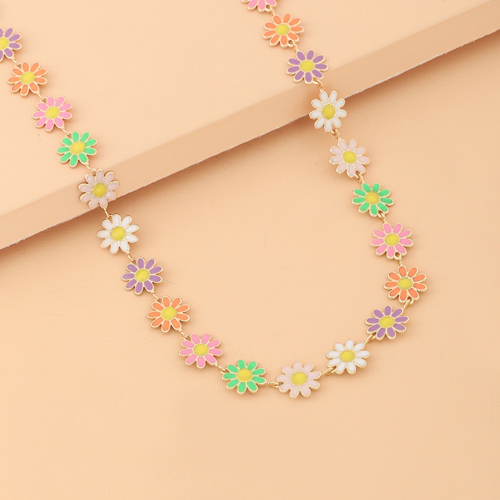 Kalung Rantai Desain Bunga daisy Kecil Untuk Wanita