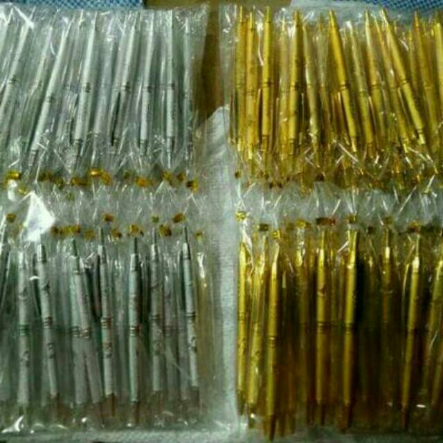 

Souvenir Pernikahan Pulpen Gold Silver Murah Kemasan Plastik sovenir Nikahan Pesta