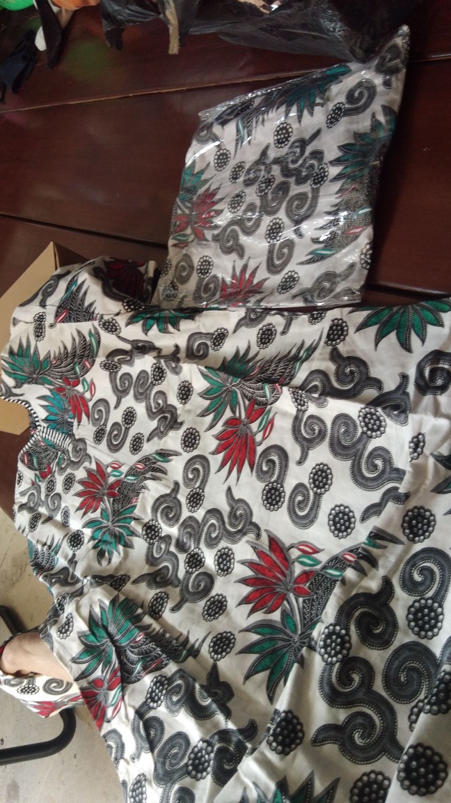 Atasan Wanita / Tunik Batik Traditional Butik<br />(kque94)