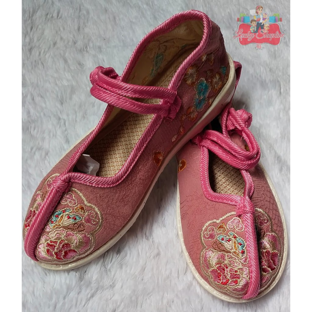 [BIG SALE] Fashion Wanita: Sepatu Loafer Flat Casual Bahan Kanvas Gaya China dengan Strap dan Bordir