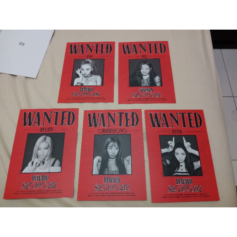 ITZY NOT SHY POSTCARD YEJI LIA RYUJIN CHAERYEONG YUNA