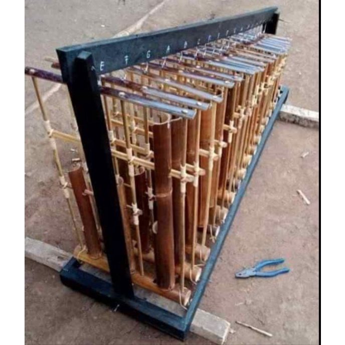 Angklung 18 Nada 3 Tabung Nada Awalan E