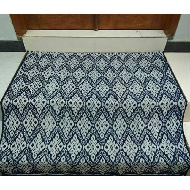 Kain tenun Blanket halusan hitam putih motif bunga terbaru