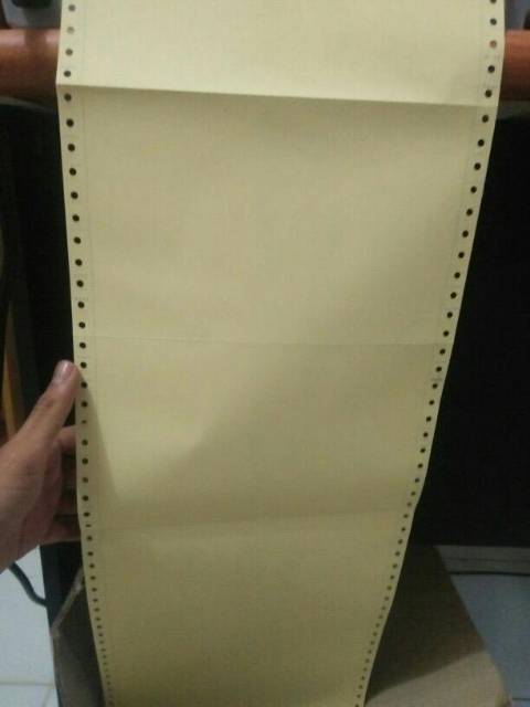 

klm CONTINOUS FORM 9.5 x 11/2 3 PLY PRS (BAGI 2)