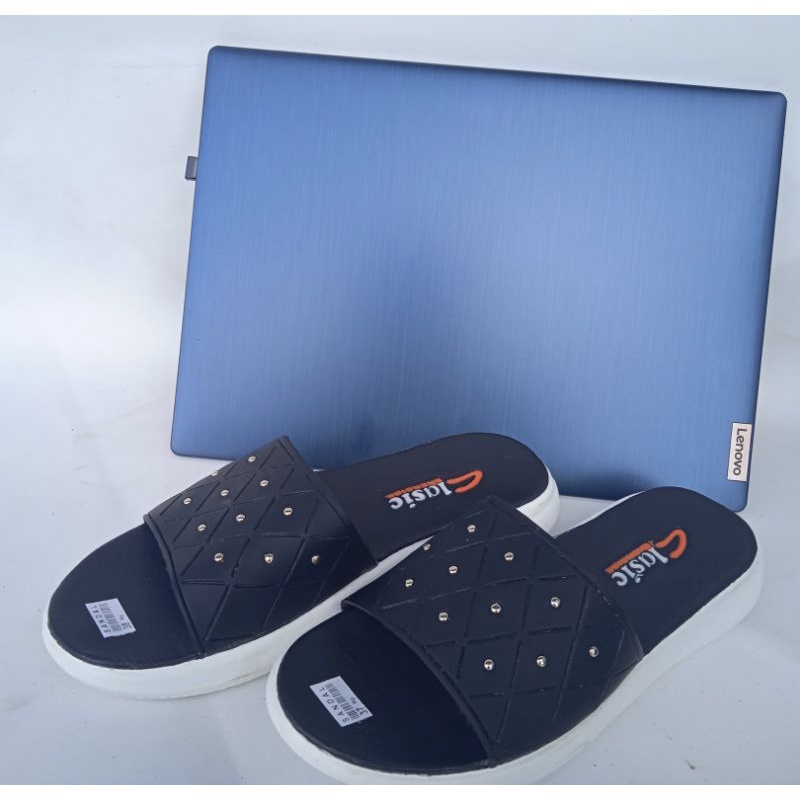 SANDAL WANITA SLOP CLASIK CAMPERNIK