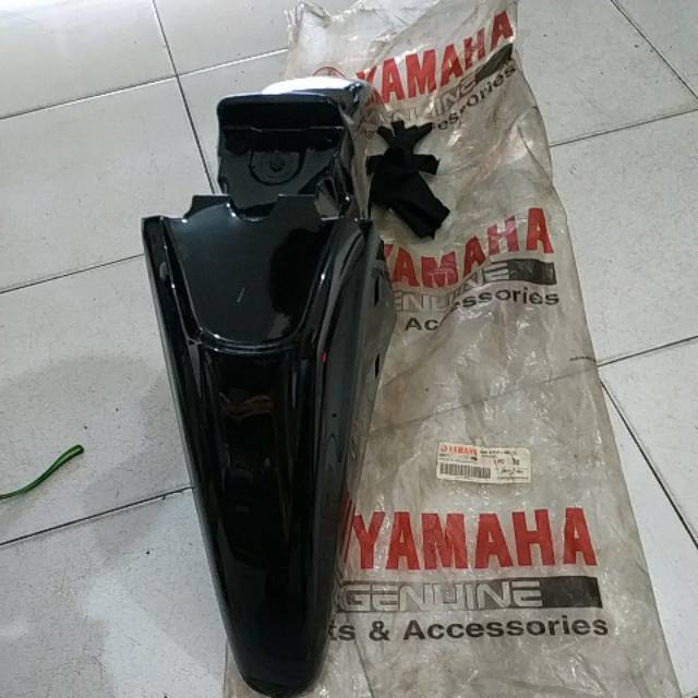 Spakbor depan F1ZR  asli yamaha hitam 4US-F1511-00-33